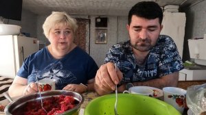 МУКБАНГ Шашлычок  это очень вкусный обед.