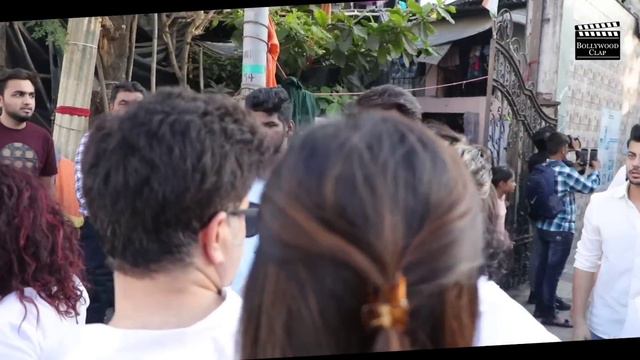 Tunisha Sharma Best Friends Paid Last Tribute To Tunisha Sharma | Exit Video смотреть онлайн