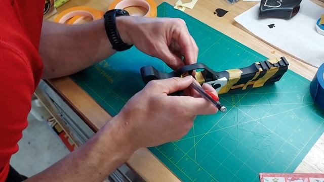 Coolest Revolver Ever - Destiny 2 - Creating A Real Life Ace of Spades смотреть онлайн