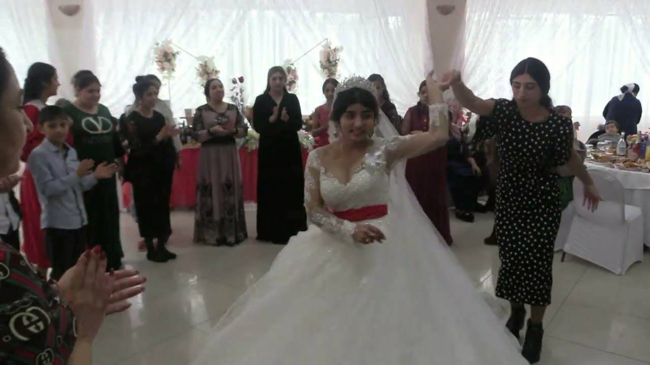 На свадьбе у Левы и Нины смотреть онлайн