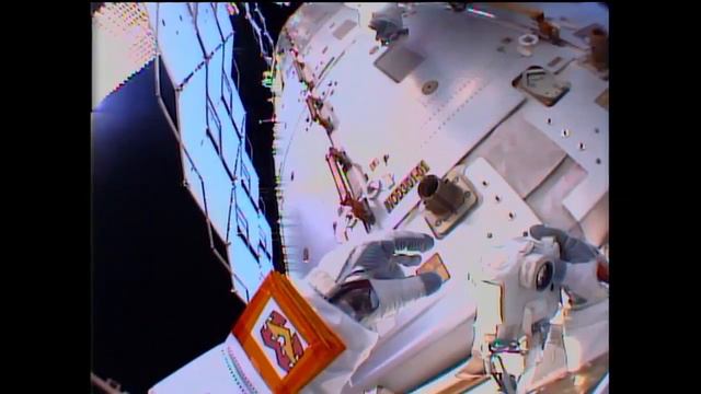 Space Station Spacewalk Ended Early for Malfunction смотреть онлайн