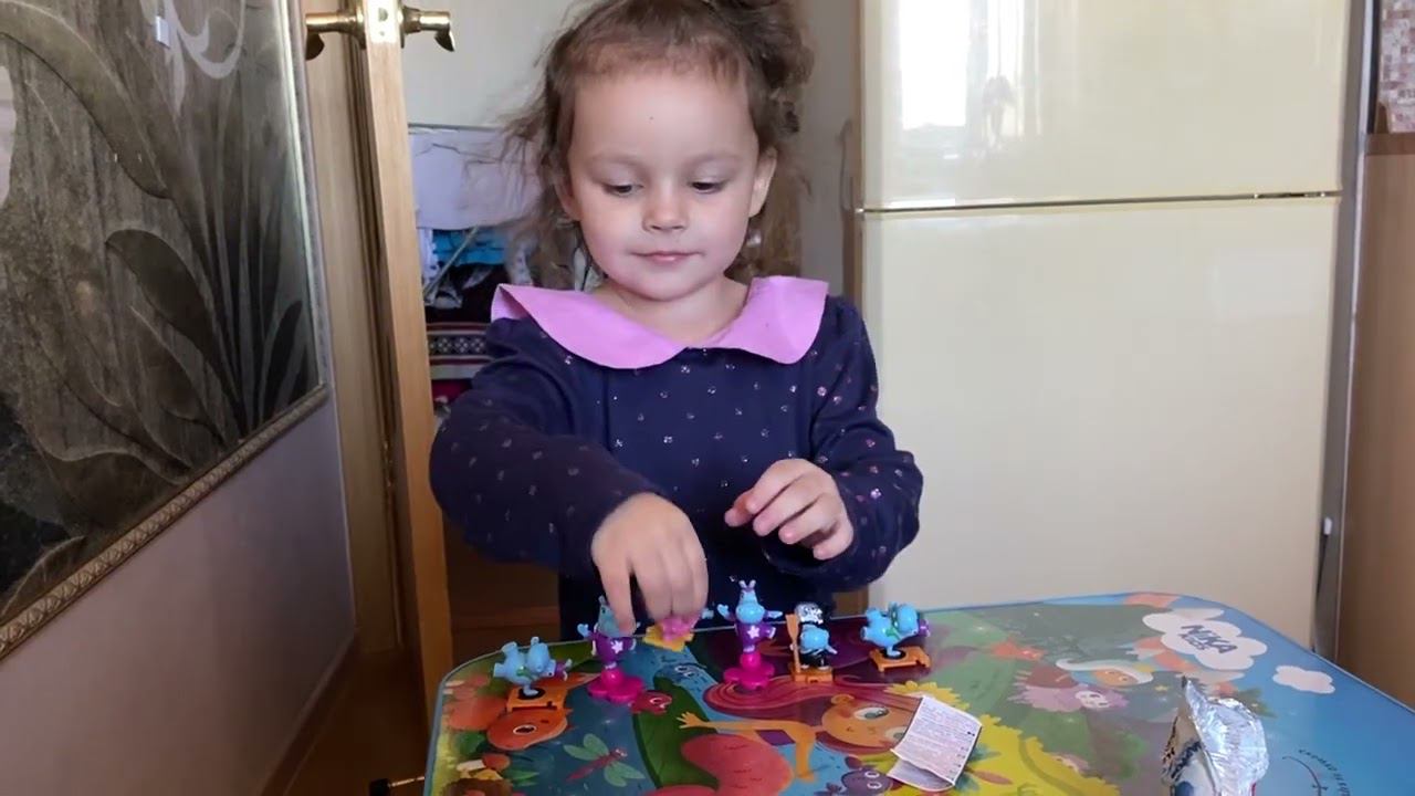 Киндер сюрпризы. Собираем бегемотиков смотреть онлайн