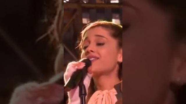 Ariana Grande “love is everything, and last Christmas” at the Rockefeller Center in NewYork. смотреть онлайн