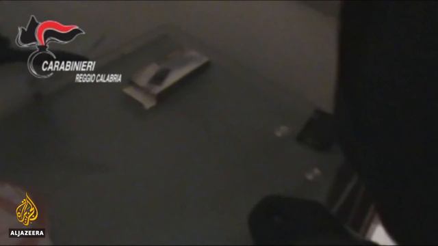 Italy: ‘Cornerstone’ mafia trial begins with hundreds in dock смотреть онлайн