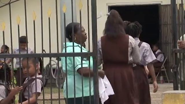 Back to School for Belizean Students смотреть онлайн