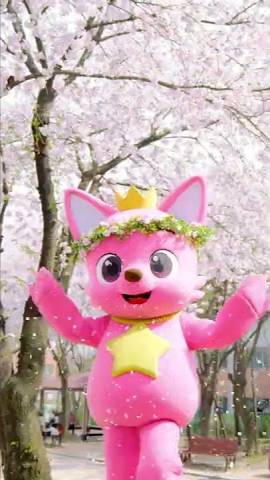 Pinkfong Walks Around Park full of Cherry Blossom 🌸 #shorts смотреть онлайн