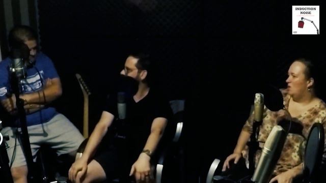 Induction Noise S02 E05 - Mrs Q Comes to visit смотреть онлайн