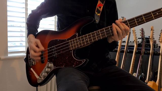 Fugazi vs Destiny's Child - Independent Room - Bass cover - Lesson смотреть онлайн