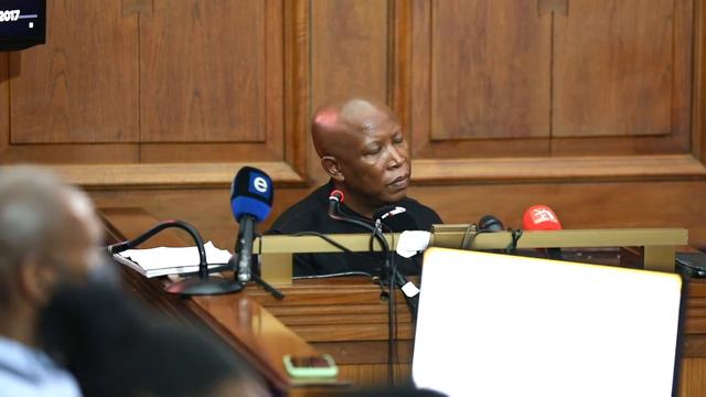 [DAY 7]: CIC @Julius_S_Malema appearing in court in the case against Afriforum. #EFFvsAfriforum смотреть онлайн