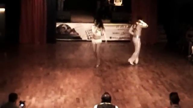 Roberto Cantú y Diana Ostos Bachateando 2012 смотреть онлайн