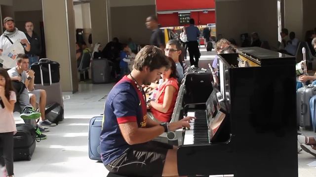 improvisation at the train station in paris смотреть онлайн