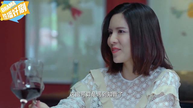 When she needed her dear fiance the most, he's dating the mistress and even hung up on her... смотреть онлайн