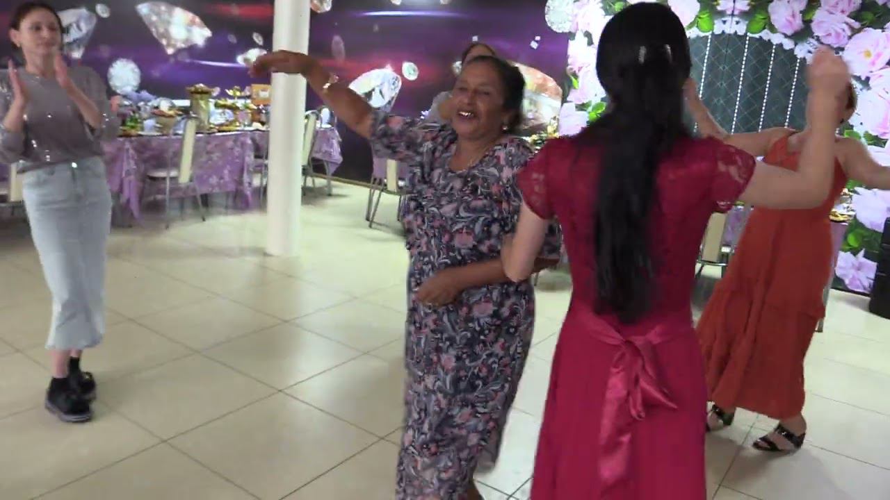 Сватовство Давида и Ляли смотреть онлайн