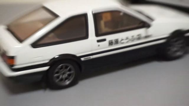 Comparison/Review - Initial D 1:18 Toyota Trueno AE86 - Kyosho Vs. Jada Toys смотреть онлайн
