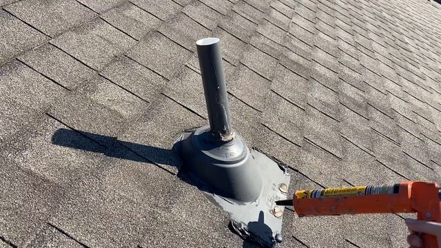 Roof Maintenance - Caulking Sealing Nails - Leak Prevention - DIY смотреть онлайн