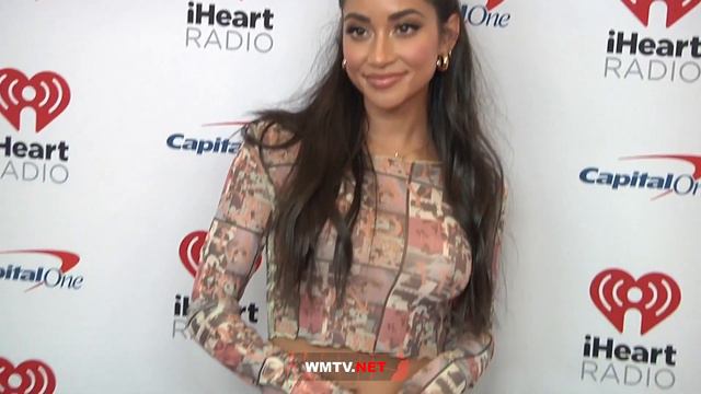Victoria Fuller from The Bachelor looks stunning at 2022 iHeartRadio Music Festival смотреть онлайн