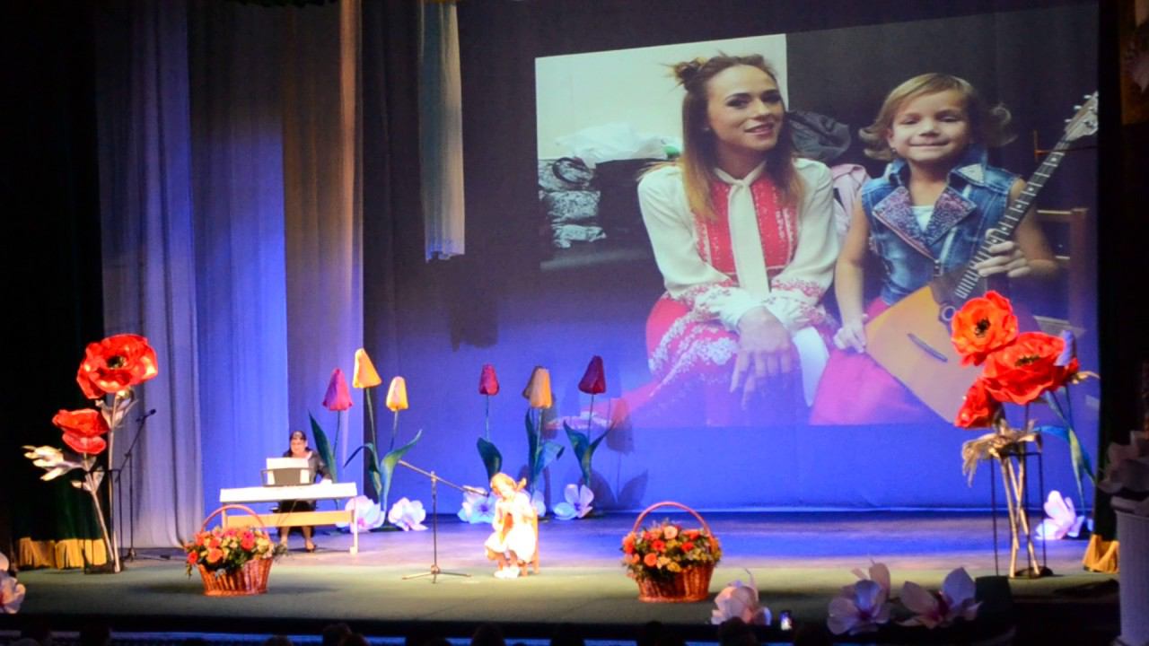 Настя Тюрина. 6 лет. Концерт в Тамбовском драмтеатре.