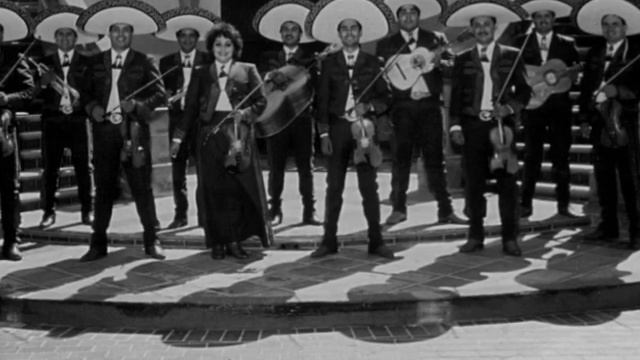 Mariachi Tlaquepaque Las Bodas de Luis Alonso смотреть онлайн