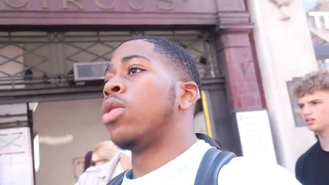 CENTRAL LONDON SHOPPING AND SQUATS WITH THE BOYS VLOG | Cheat Meal And New Plan смотреть онлайн