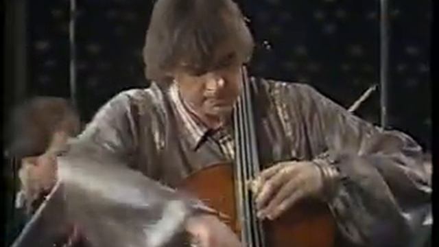 Haydn Cello Concerto in C Major last movement played by Julian Lloyd Webber смотреть онлайн