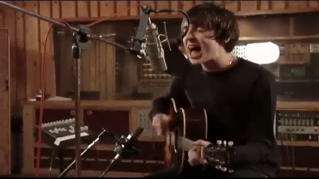The Last Shadow Puppets - Standing Next To Me (Live at Avatar Studios) смотреть онлайн