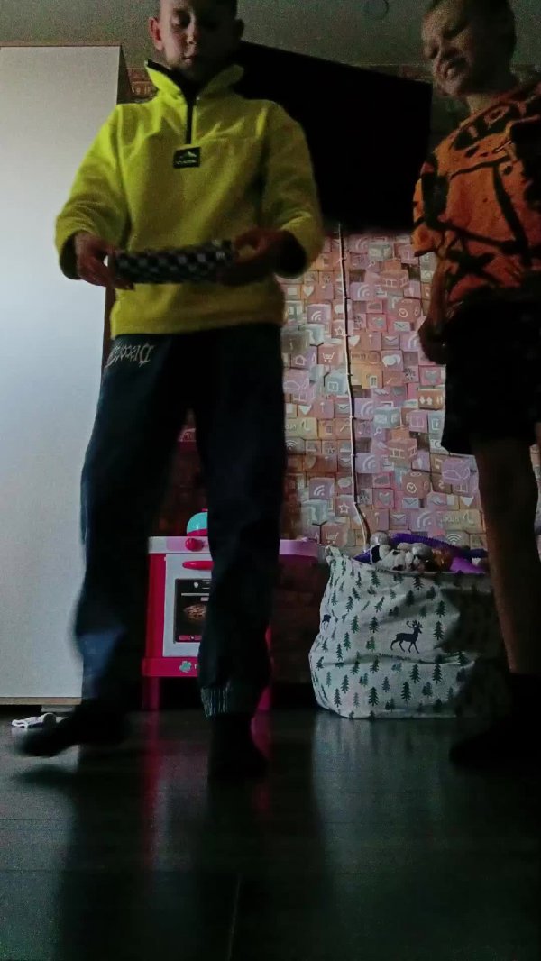 Только что наткнулся на потрясающее идео в Likee!
https://l.likee.video/v/ODRdwW
Нажмите на ссылку