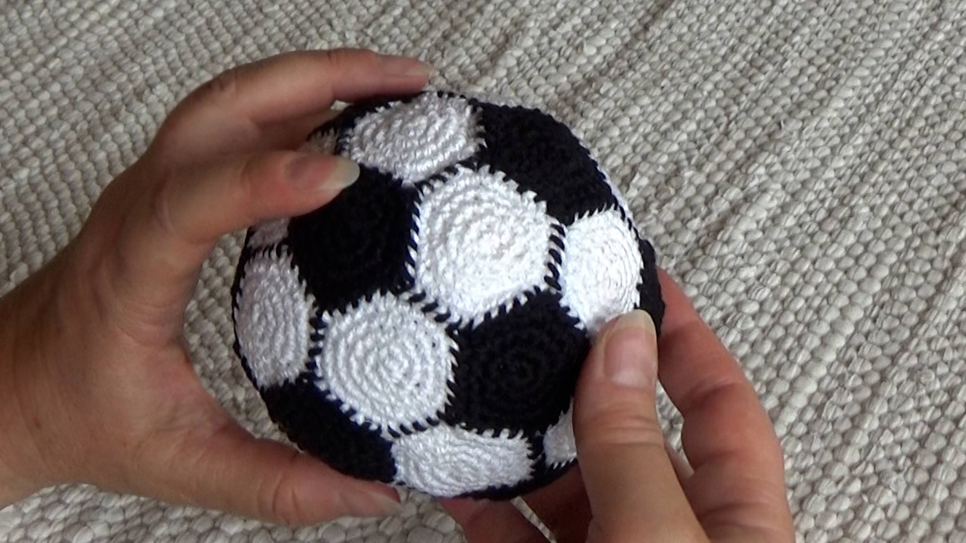 Как связать Футбольный мяч амигуруми. смотреть онлайн