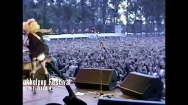 Kurt Cobain and Courtney Love - All Analogies