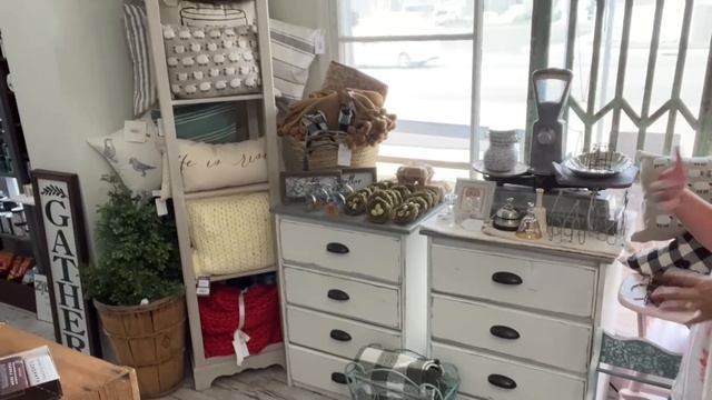 The Last Vintage Shop Tour From Our Original Main Street Location. смотреть онлайн