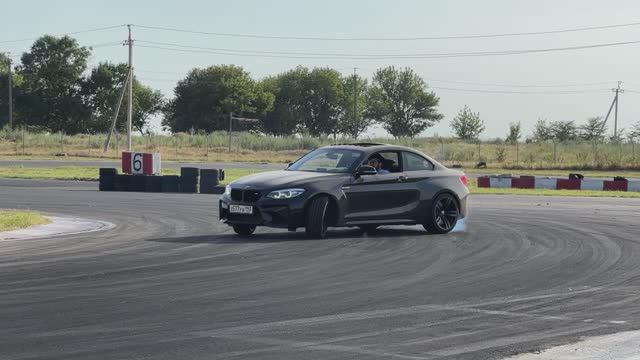 TRACK DAY смотреть онлайн