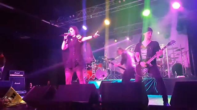 Xandria - Blood on my hands (Krasnodar 20 may 2016 ) смотреть онлайн