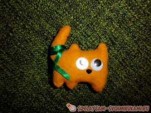 Игрушки из фетра, как сделать прикольного кота.