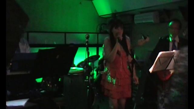 QUANDO QUANDO QUANDO ( TELL ME WHEN ) By HA MAI DIEP