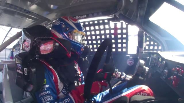 Hamlin last lap Auto Club 400 crash смотреть онлайн
