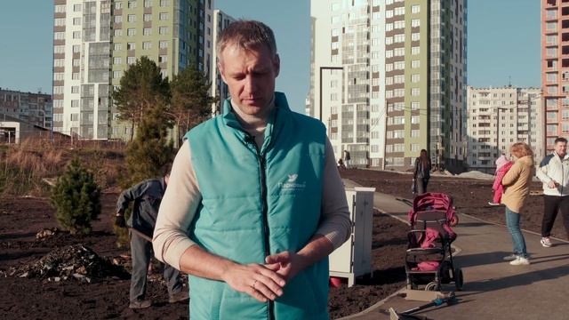 В ЖК «Парковый» прошла совместная высадка деревьев с жителями комплекса и застройщиком ГК"Атмосфера" смотреть онлайн