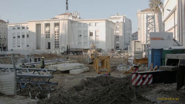 Praça 25 de Abril 22 Dec 2014 смотреть онлайн