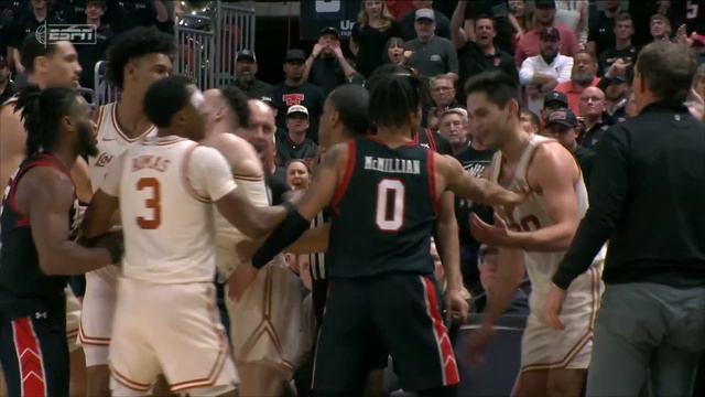 Texas player ejected, Texas Tech given tech after fans throw objects onto court смотреть онлайн