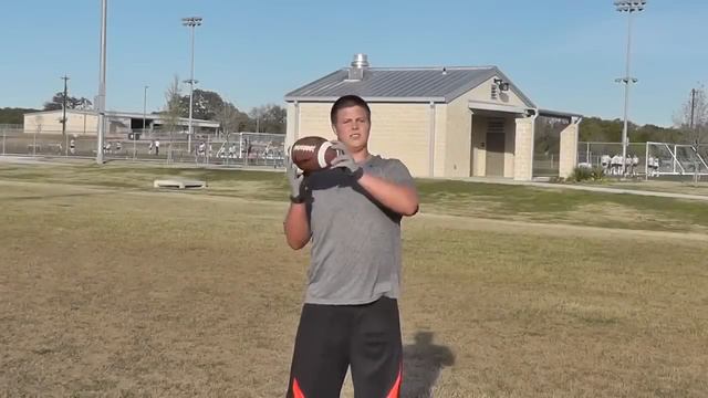 NFL Rigged: Magnetic Glove Gets Stuck to the Football смотреть онлайн