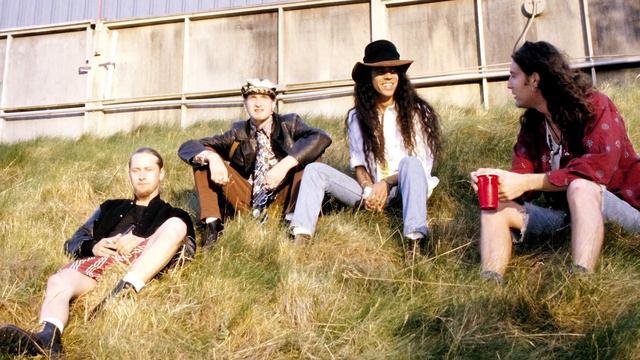What The Final Year Of Layne Staley's Life Was Really Like смотреть онлайн