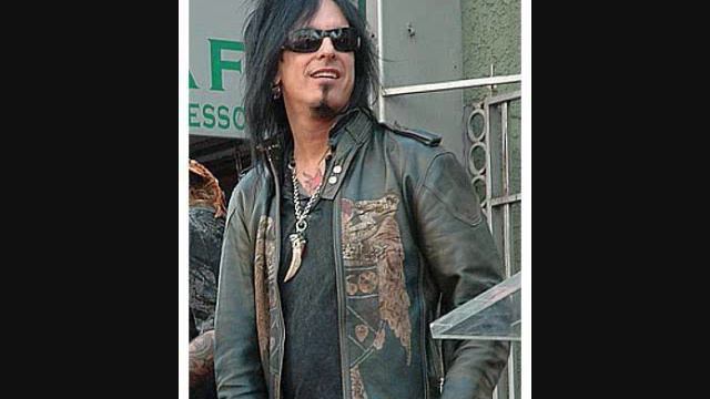 Nikki Sixx смотреть онлайн