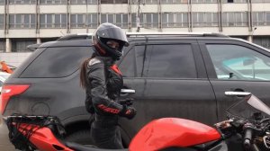 ТАНЕЦ В ПРОБКЕ
~ Ты такая классная