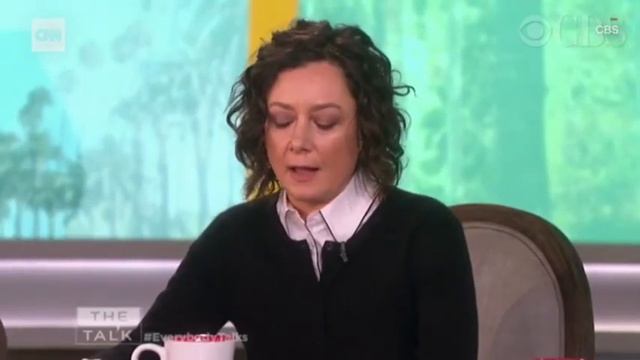 Sara Gilbert on the Roseanne canceling situation !! смотреть онлайн