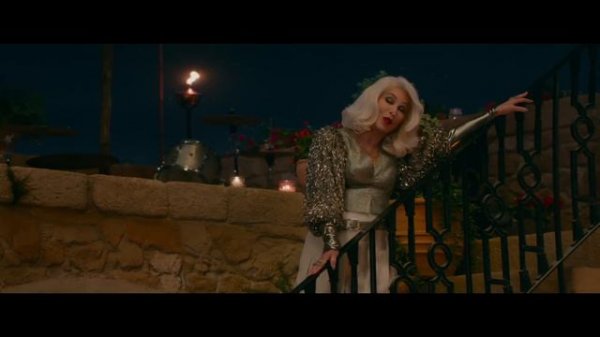 Cher Sings Fernando | Mamma Mia! Here We Go Again | TUNE