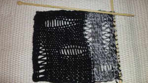 ТРЕНД - ЛАКШЕРИ РВАНЬ | Вяжем модные дырки для рваных свитеров | luxury рвань