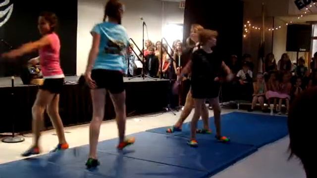 One Tribe- talent show dance смотреть онлайн