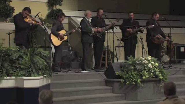 I Saw Him Walk Out of the Sky - Doyle Lawson & Quicksilver смотреть онлайн