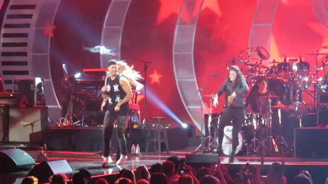 James Maslow Vegas Rising Star Performance - Billie Jean смотреть онлайн