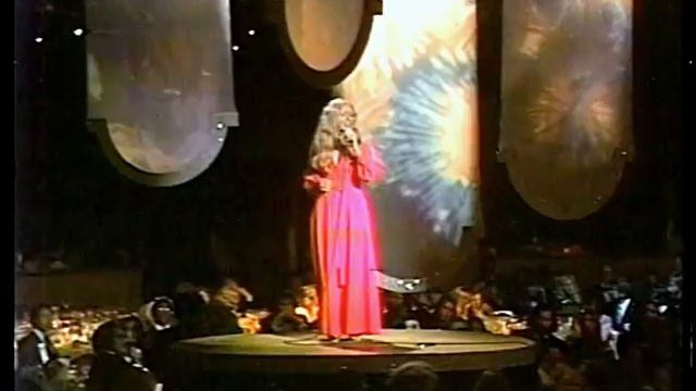 Maureen McGovern - I Won't Last A Day Without You (Grammy 1973) смотреть онлайн