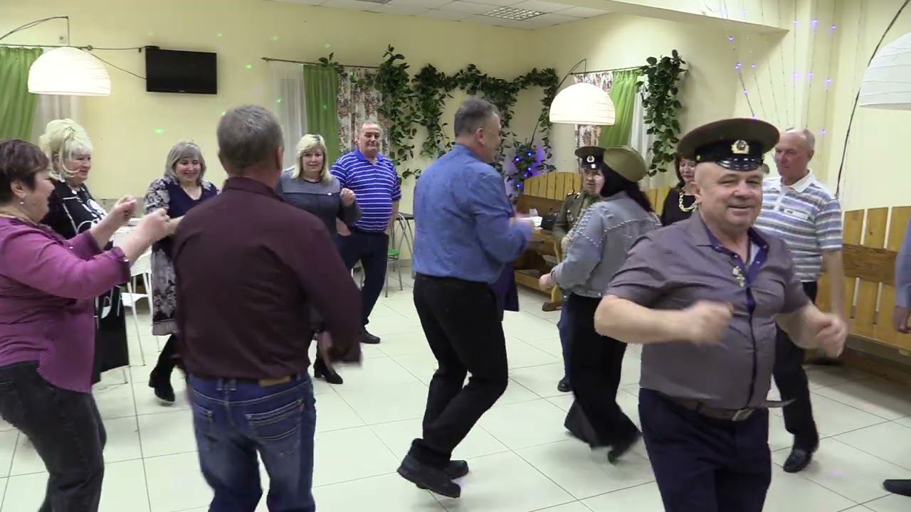 Корпоративчик для наших мужчин смотреть онлайн