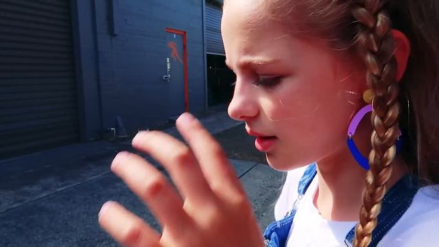 4 KIDS SPEND $2000 ANY WAY THEY WANT смотреть онлайн